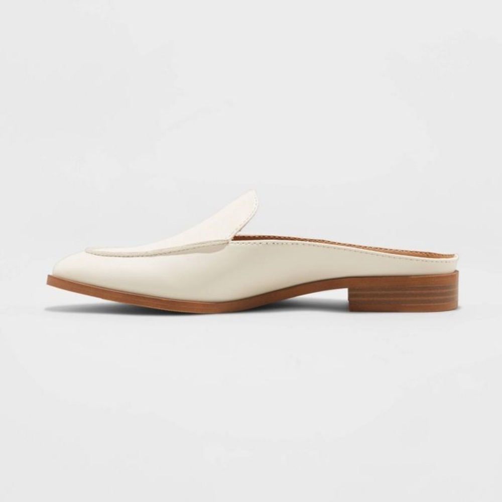 White Universal Thread Mules - Picture 2 of 6